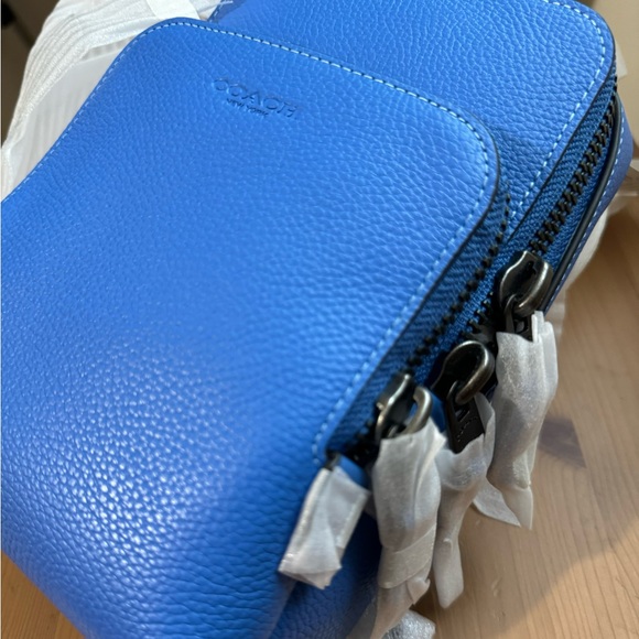 Coach Gotham Sling Pack 13 - Picture 8 of 12